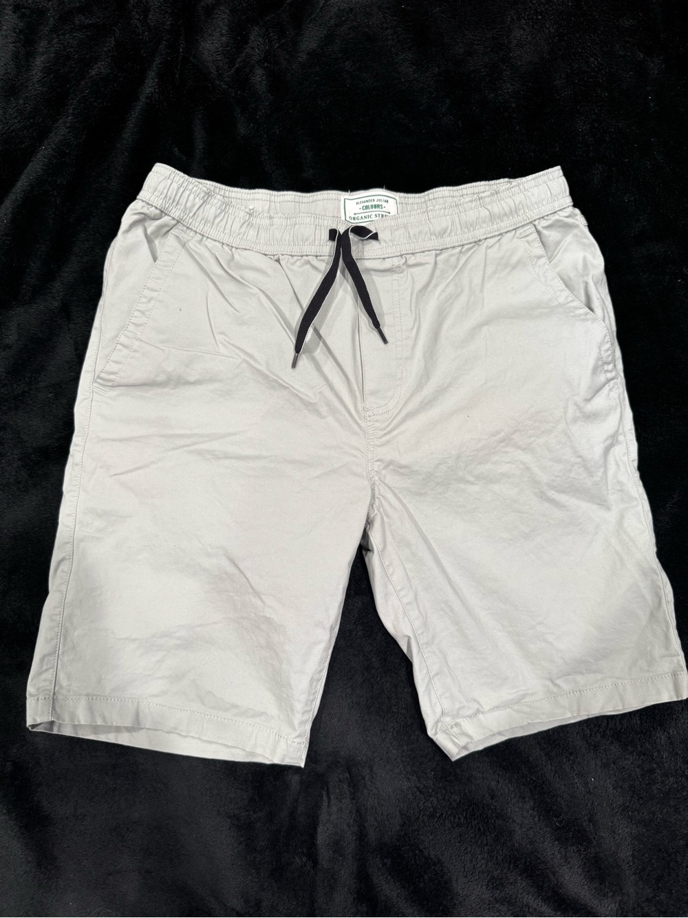 Alexander Julian Men’s Light Gray Drawstring Hybrid Shorts